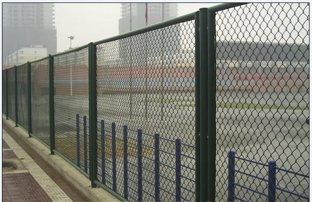 高强度塑料围栏的安全性测试