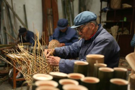 无处不在的塑料世界，生活塑料制品图片揭示