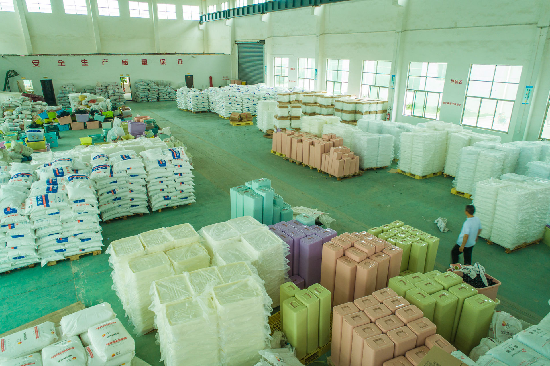 中南塑料制品，行业先锋，引领发展之路